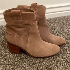 Vince Camuto Boot